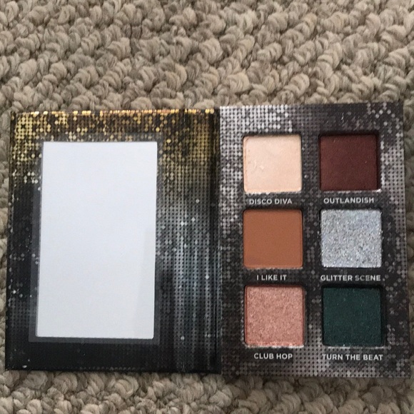 Urban Decay boogie 70’s eyeshadow palette - Picture 4 of 7